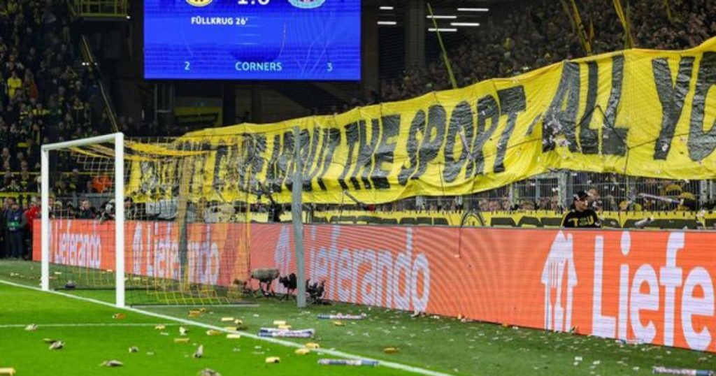 Dortmund-fan-gold-1024x538-1